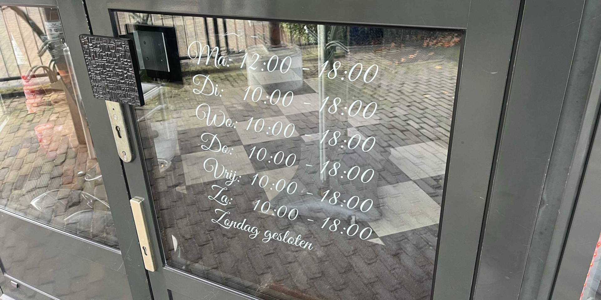 Raambelettering lten plaatsen in Cuijk of omstreken? Persoonlijk overleg, snel geplaatst en eerlijke prijs